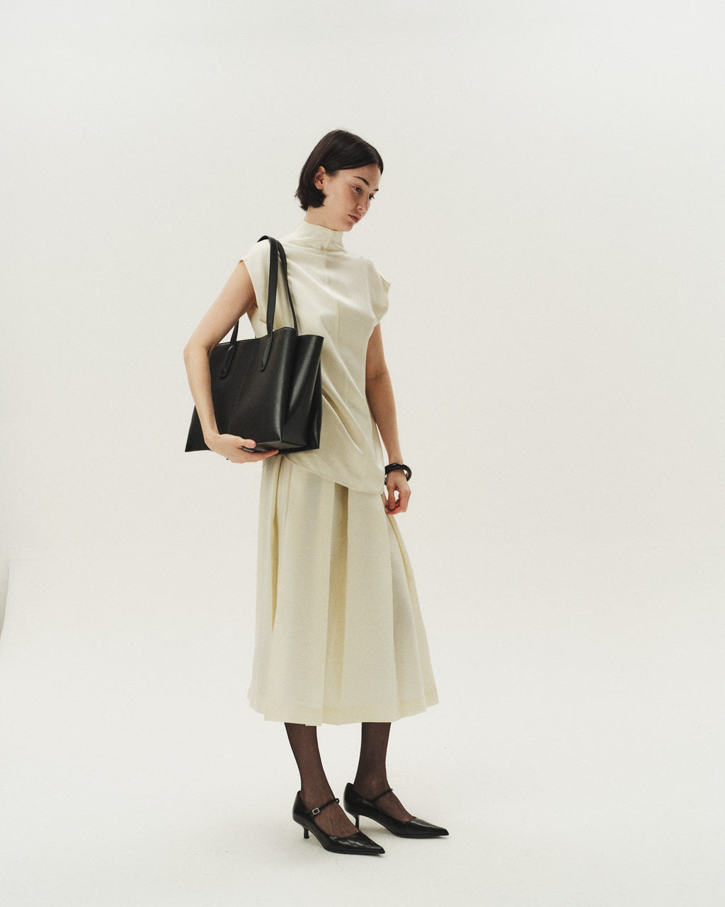 The Essential Tote - Taupe