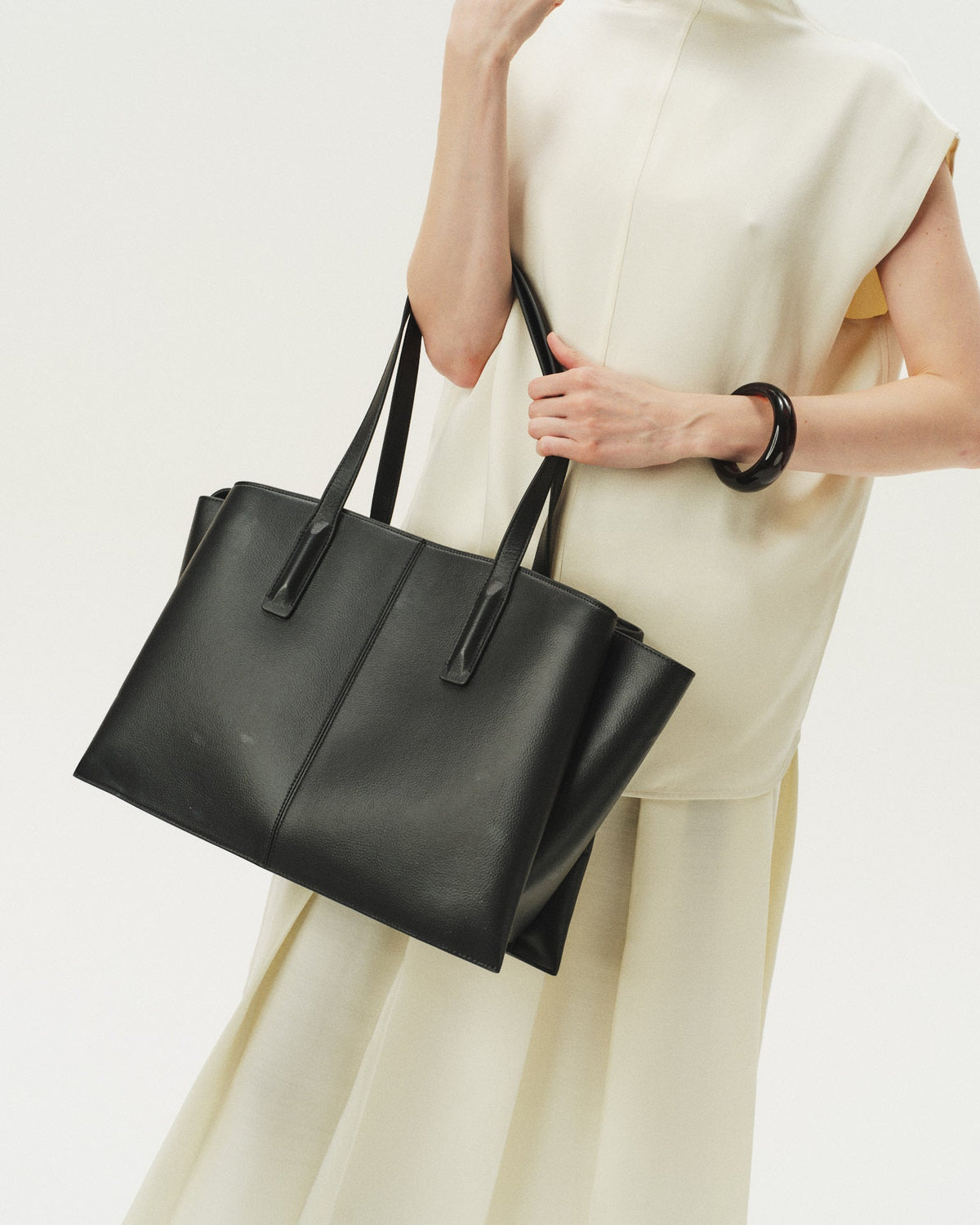 The Essential Tote - Black